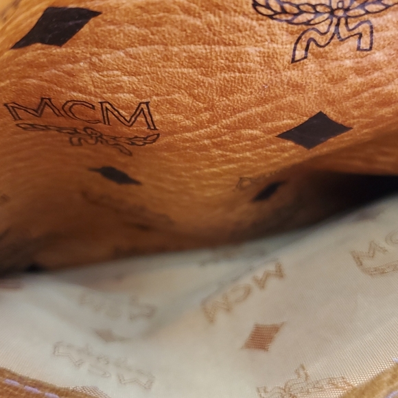 💥💥SOLD💥💥MCM TOTE BAG - Picture 4 of 16